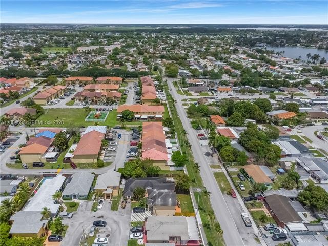 18825 NW 52nd Ct, Miami Gardens, FL 33055