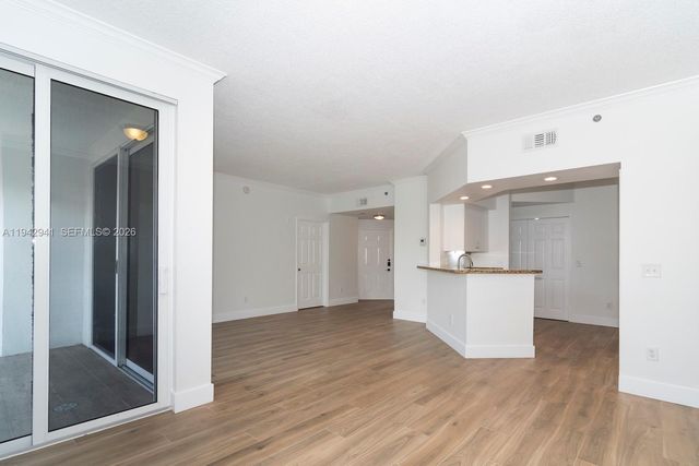 3215 NE 184th Street 14301, Aventura, FL 33160