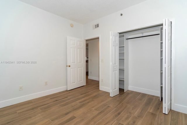 3215 NE 184th Street 14301, Aventura, FL 33160