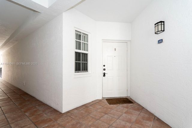 3215 NE 184th Street 14301, Aventura, FL 33160