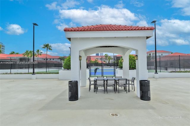 3215 NE 184th Street 14301, Aventura, FL 33160