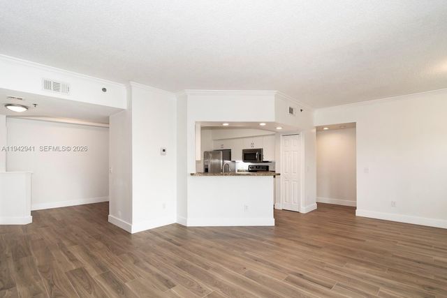 3215 NE 184th Street 14301, Aventura, FL 33160