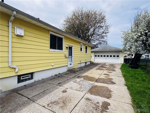 130 Zittel Street, Buffalo, NY 14210