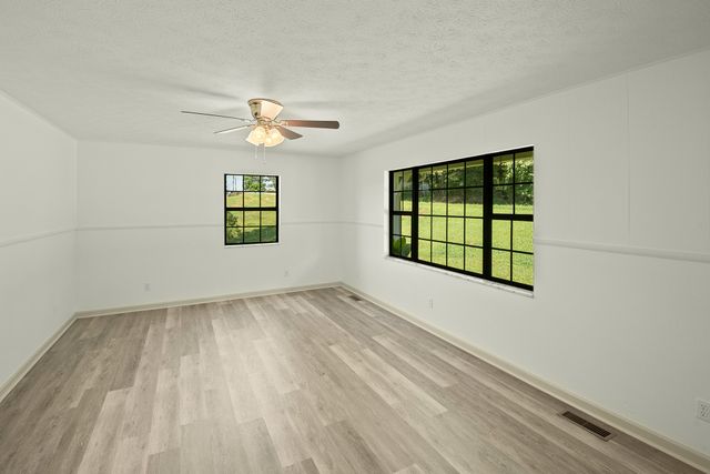 4635 Warrensburg Rd, Greeneville, TN 37743