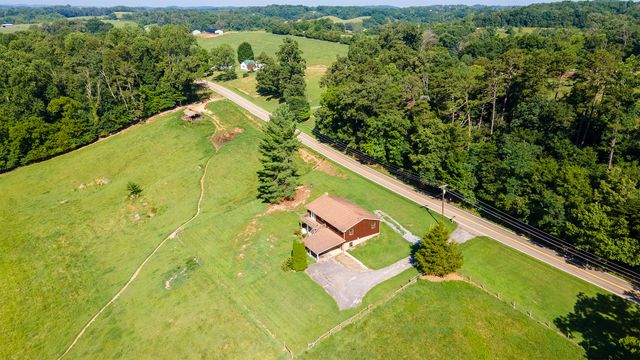 4635 Warrensburg Rd, Greeneville, TN 37743
