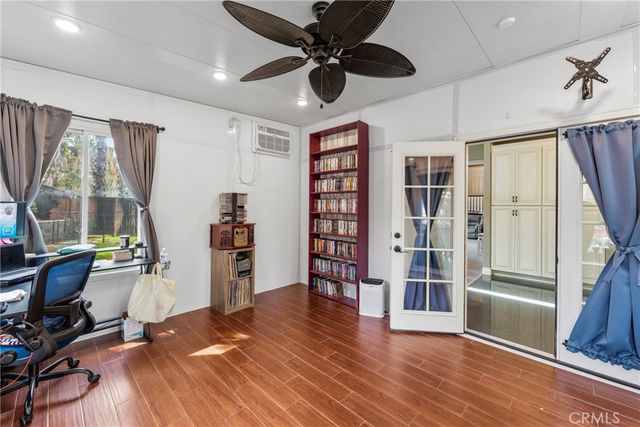 703 Allen, Corona, CA 92879