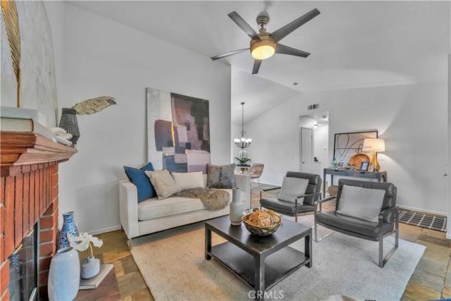 2827 W Milling, Lancaster, CA 93536