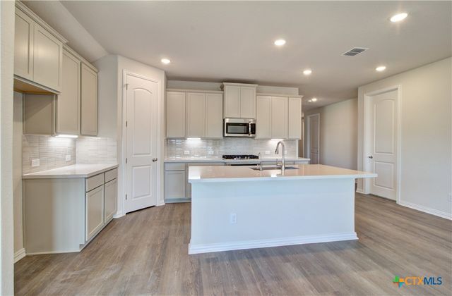 625 Broomsedge Street, New Braunfels, TX 78130