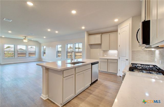 625 Broomsedge Street, New Braunfels, TX 78130