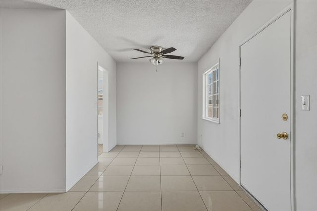 561 N Park, Rialto, CA 92376