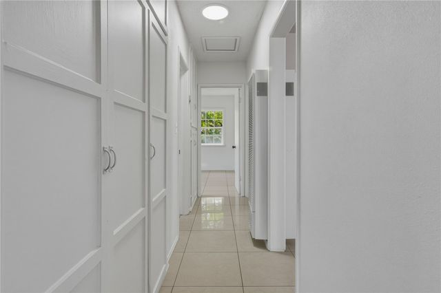 561 N Park, Rialto, CA 92376