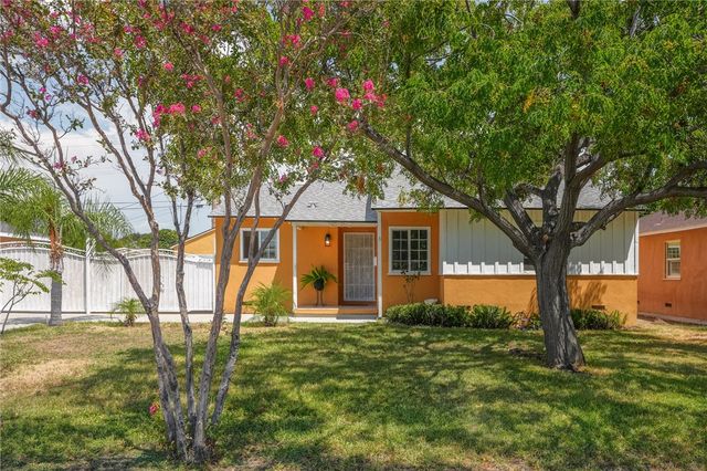 561 N Park, Rialto, CA 92376