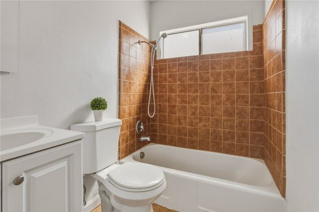 561 N Park, Rialto, CA 92376