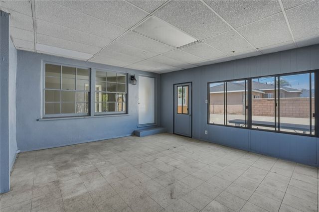 561 N Park, Rialto, CA 92376
