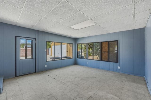 561 N Park, Rialto, CA 92376
