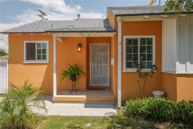 561 N Park, Rialto, CA 92376