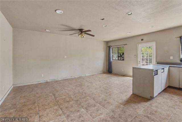 561 N Park, Rialto, CA 92376