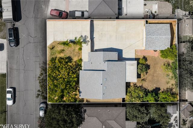 561 N Park, Rialto, CA 92376