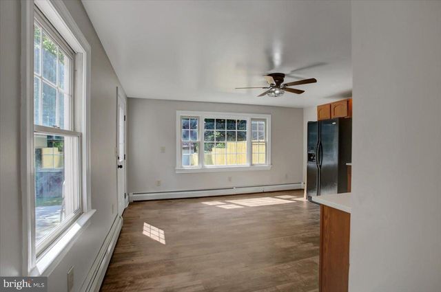 448 E KING ST, Shippensburg, PA 17257