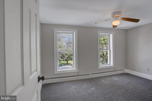 448 E KING ST, Shippensburg, PA 17257
