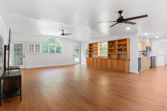 10002 NW 6TH PLACE, Gainesville, FL 32607