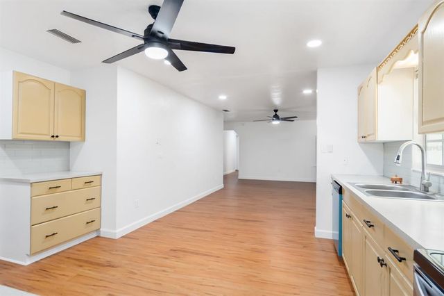 10002 NW 6TH PLACE, Gainesville, FL 32607