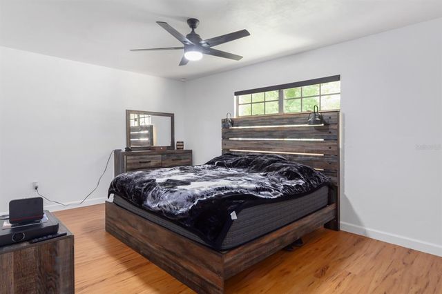 10002 NW 6TH PLACE, Gainesville, FL 32607