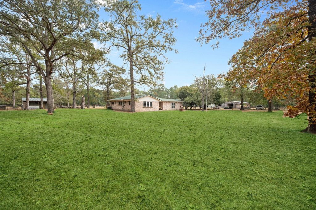 20271 Meadow Lake Road, Cleveland, TX 77328