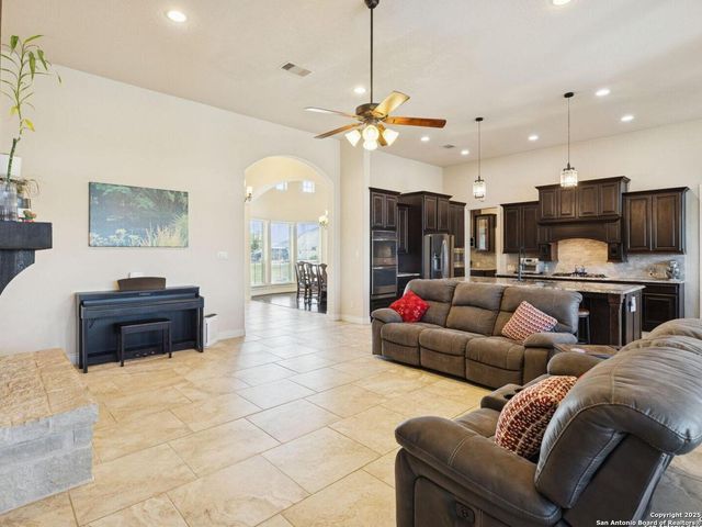 1147 Sapling Spring, New Braunfels, TX 78132