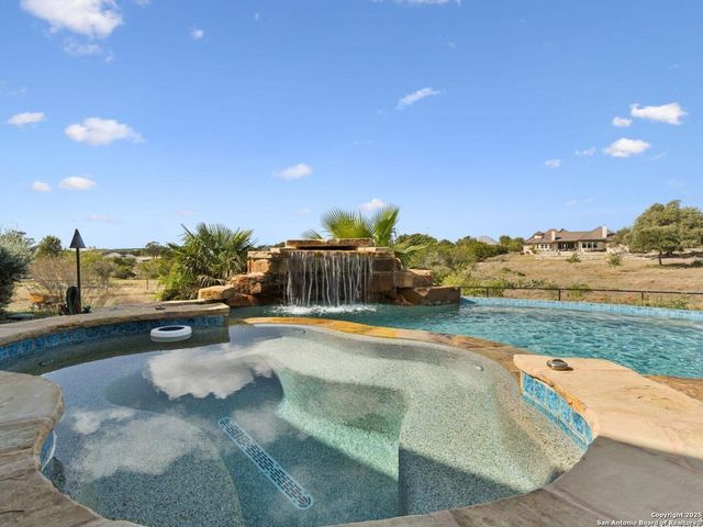 1147 Sapling Spring, New Braunfels, TX 78132