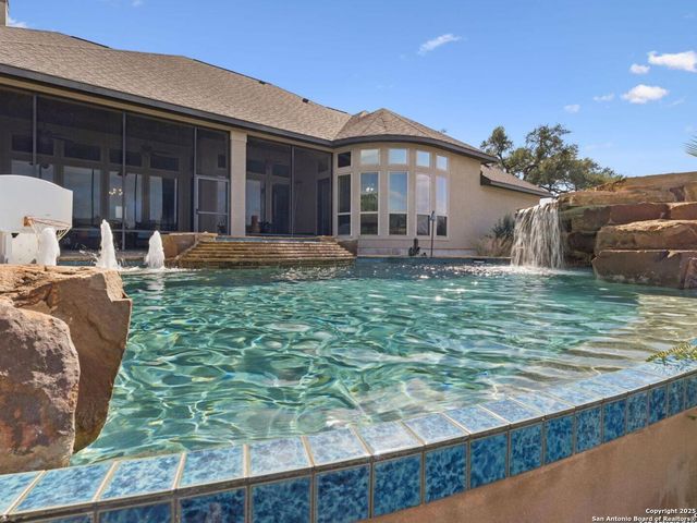 1147 Sapling Spring, New Braunfels, TX 78132
