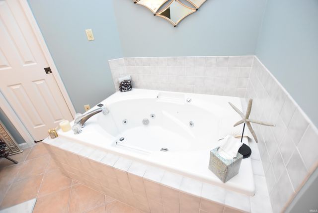9392 S Harbour Pointe Drive, Bloomington, IN 47401