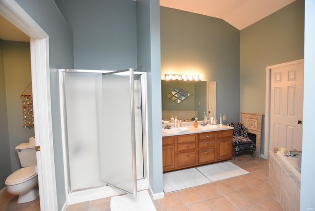 9392 S Harbour Pointe Drive, Bloomington, IN 47401