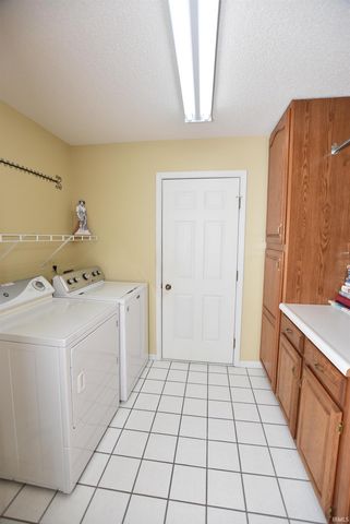 9392 S Harbour Pointe Drive, Bloomington, IN 47401