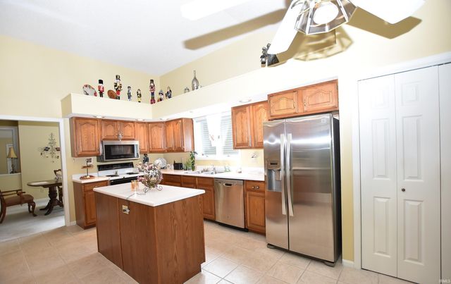 9392 S Harbour Pointe Drive, Bloomington, IN 47401