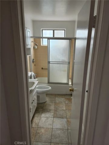 1525 E 2nd Street 6, Long Beach, CA 90802