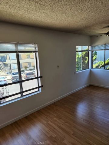 1525 E 2nd Street 6, Long Beach, CA 90802