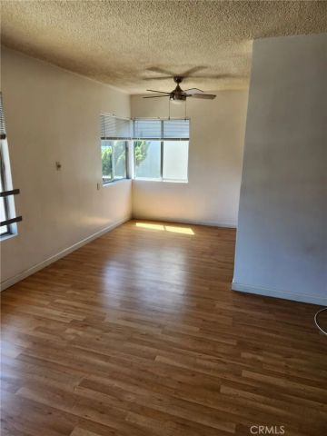 1525 E 2nd Street 6, Long Beach, CA 90802
