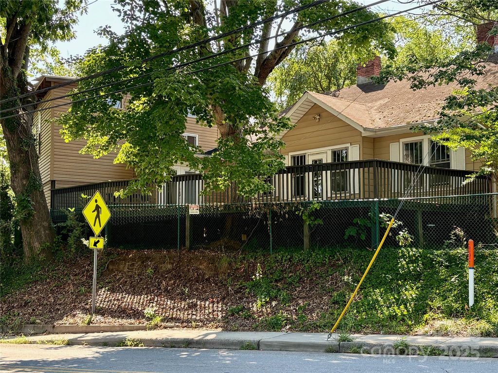 40 Brownwood Avenue, Asheville, NC 28806