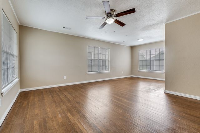 2427 Hudspeth Avenue, Dallas, TX 75216