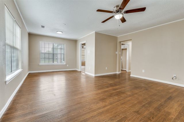 2427 Hudspeth Avenue, Dallas, TX 75216