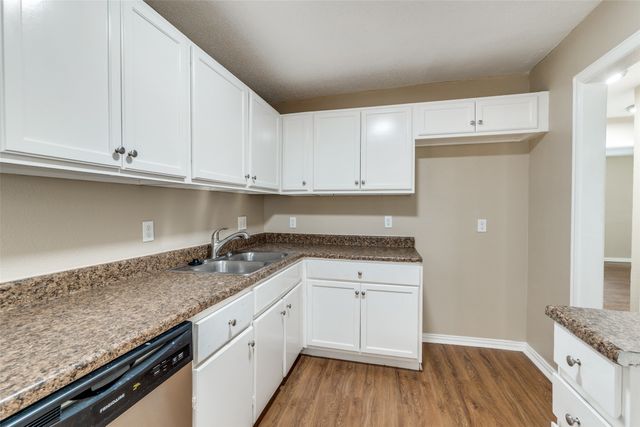 2427 Hudspeth Avenue, Dallas, TX 75216