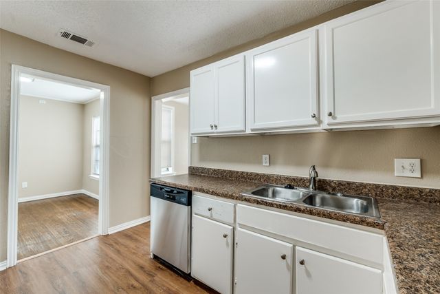 2427 Hudspeth Avenue, Dallas, TX 75216