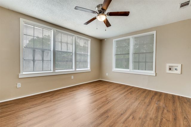 2427 Hudspeth Avenue, Dallas, TX 75216