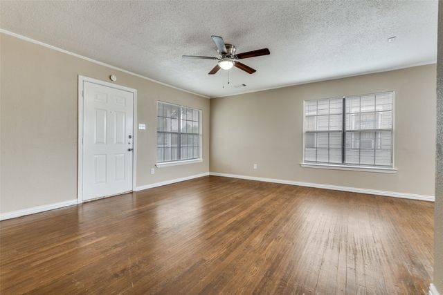 2427 Hudspeth Avenue, Dallas, TX 75216