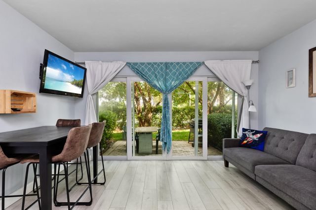 505 NE 20th Avenue 112, Deerfield Beach, FL 33441
