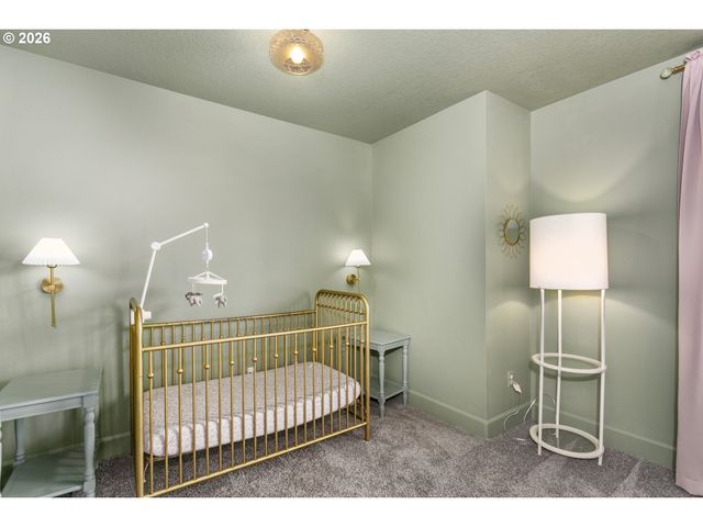 1001 Ne REGAN HILL Loop, Estacada, OR 97023