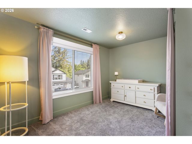 1001 Ne REGAN HILL Loop, Estacada, OR 97023