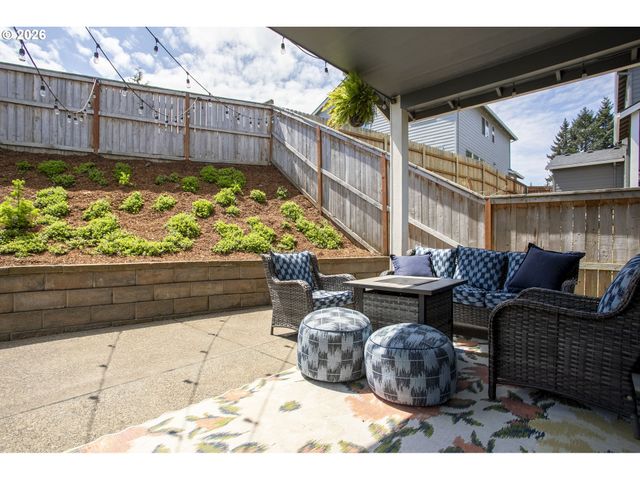 1001 Ne REGAN HILL Loop, Estacada, OR 97023