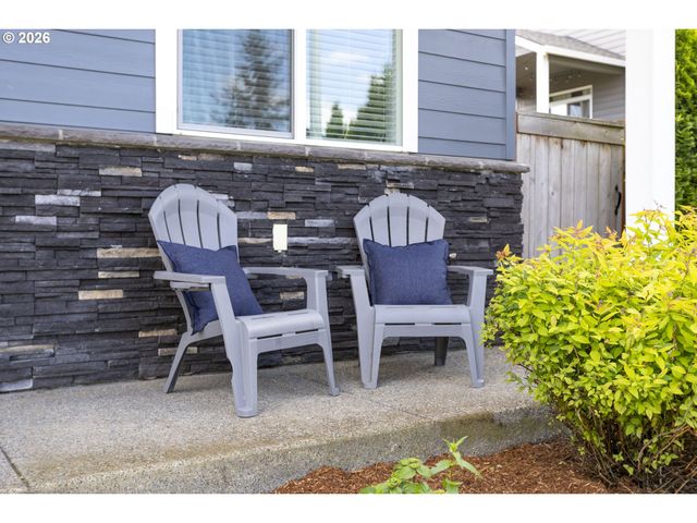 1001 Ne REGAN HILL Loop, Estacada, OR 97023